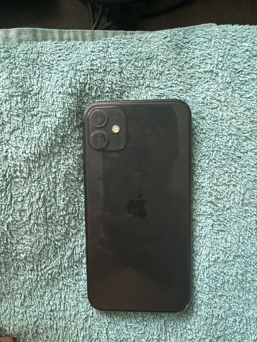 Продам айфон 11 64 гб
