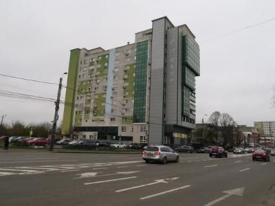 Apartament 3 camere, decomandat, cochet, bloc nou