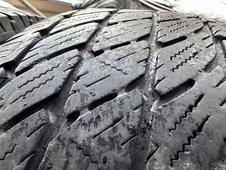 Продам шины Nitto