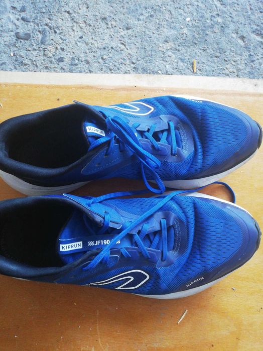 Маратонки KIPRUN JF190.1. Номер 46.5