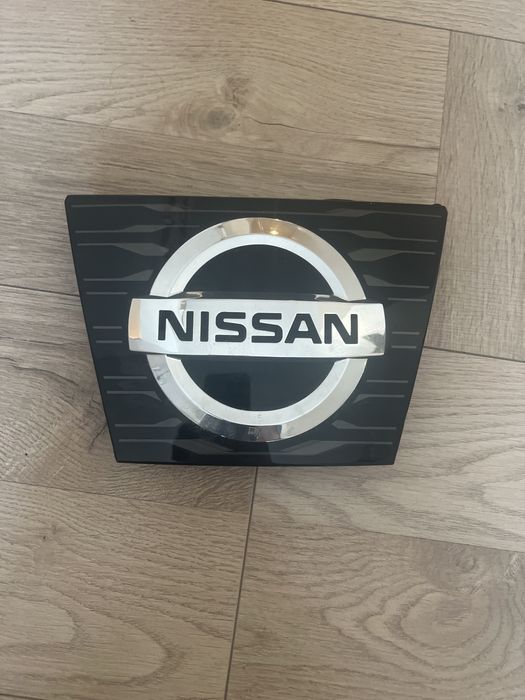 Эмблемма ниссан x trail под дистроник. Кузов т32