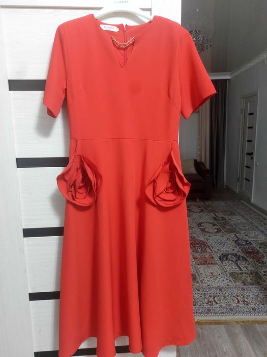 Продам платье и двойка пекин