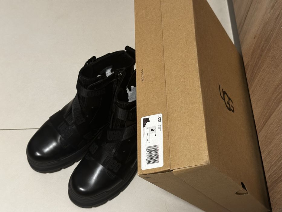 UGG ghete noi marimea 40