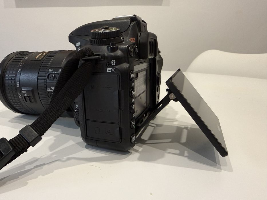 Aparat foto DSLR Nikon D7500