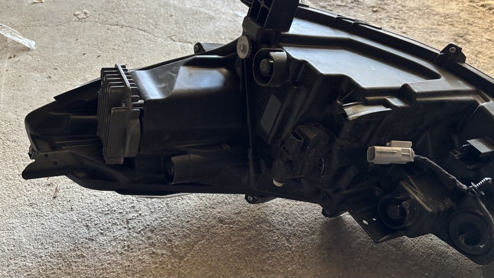 Фар за Toyota Corolla Cross