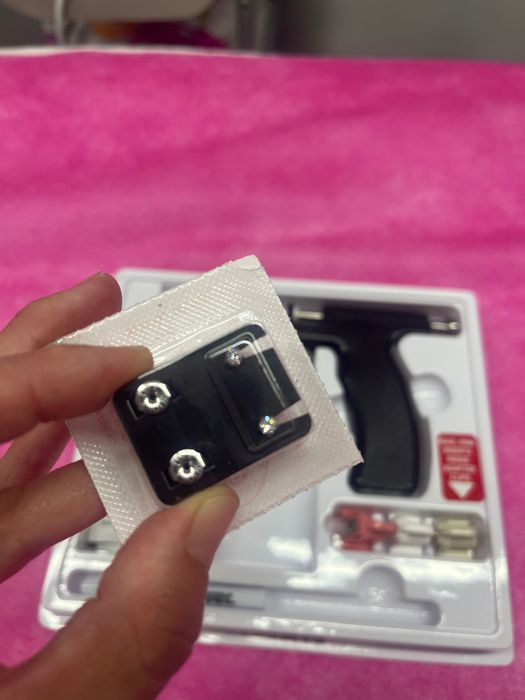 ПРОМО Пробиване на уши и епилация