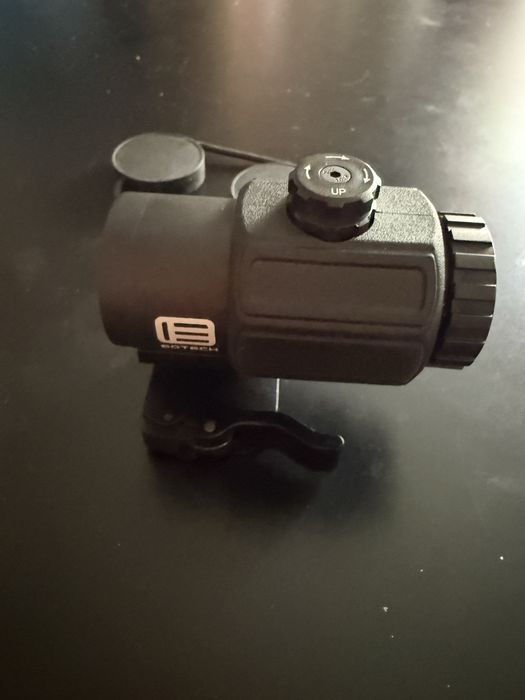 Se vinde Eotech magnifier 3x