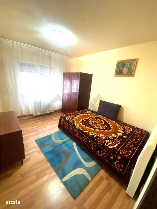 Apartament 3 camere , centrala proprie , zona Soarelui