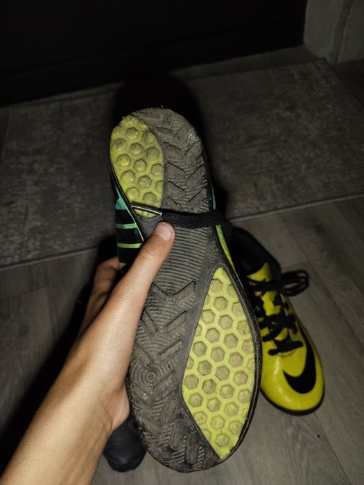 Продам Сороконожки 36-37