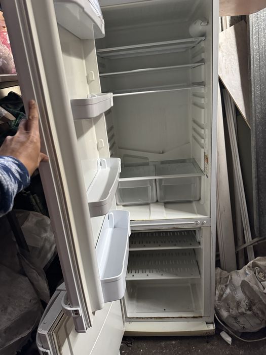Продам холодильник