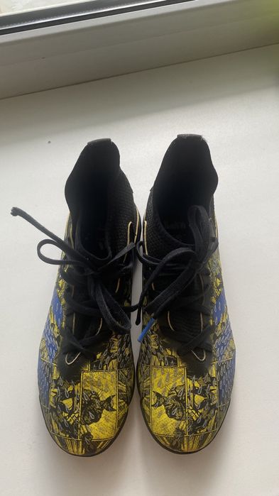 Adidas x Marvel сороконожки