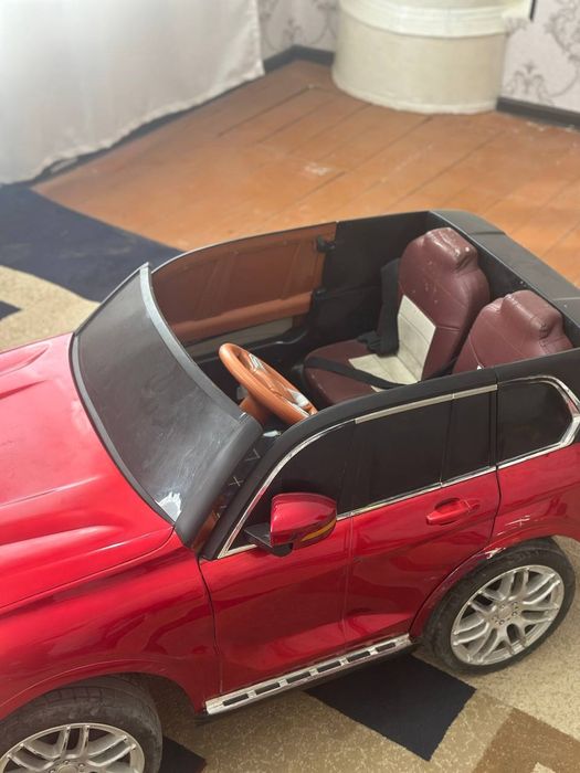 Детский электрическая машина с пультом управления