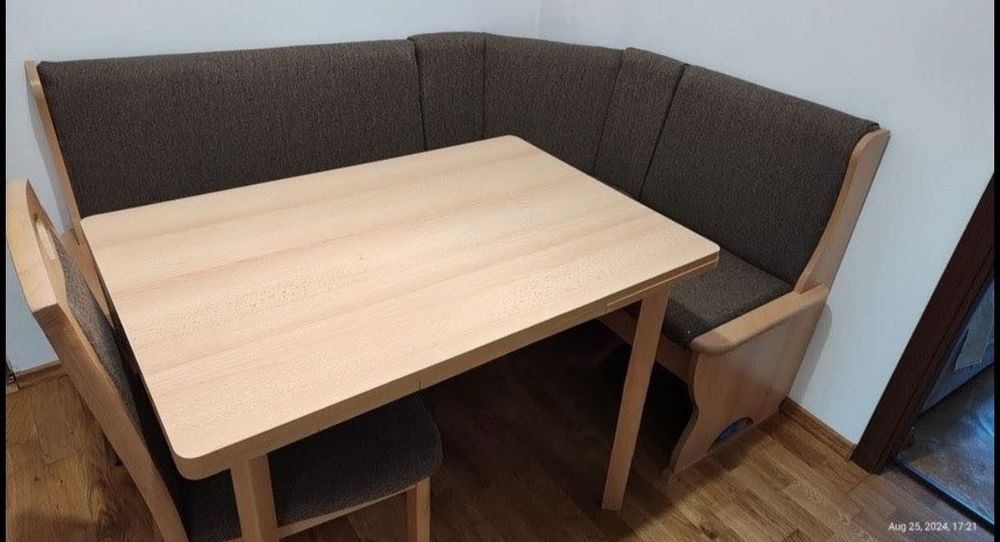 Coltar bucatarie+masa+2 scaune stare ireprosabila