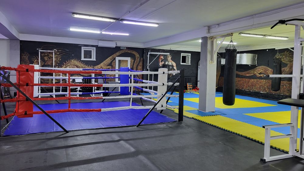 Зал бокса  с рингом в аренду