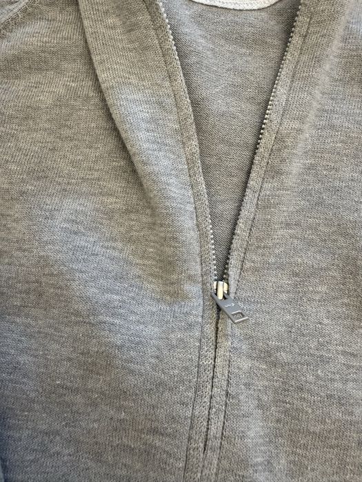 Продам мужские кофты Mango