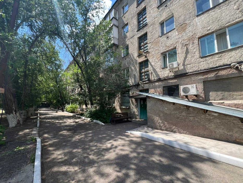 Продаю 1-комн. Полетаева, 4 этаж