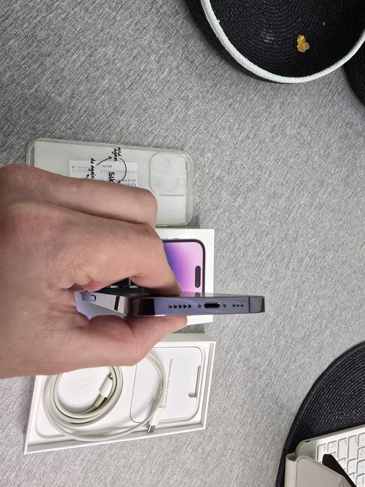 Продам iphone 14 pro 256 gb