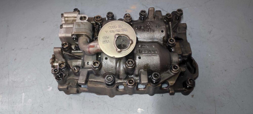 Pompa ulei volkswagen cod motor BHW cod 03G103537A