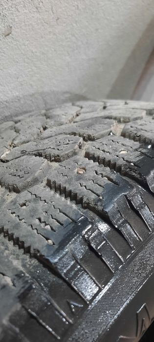 Резина Yokohama.  .