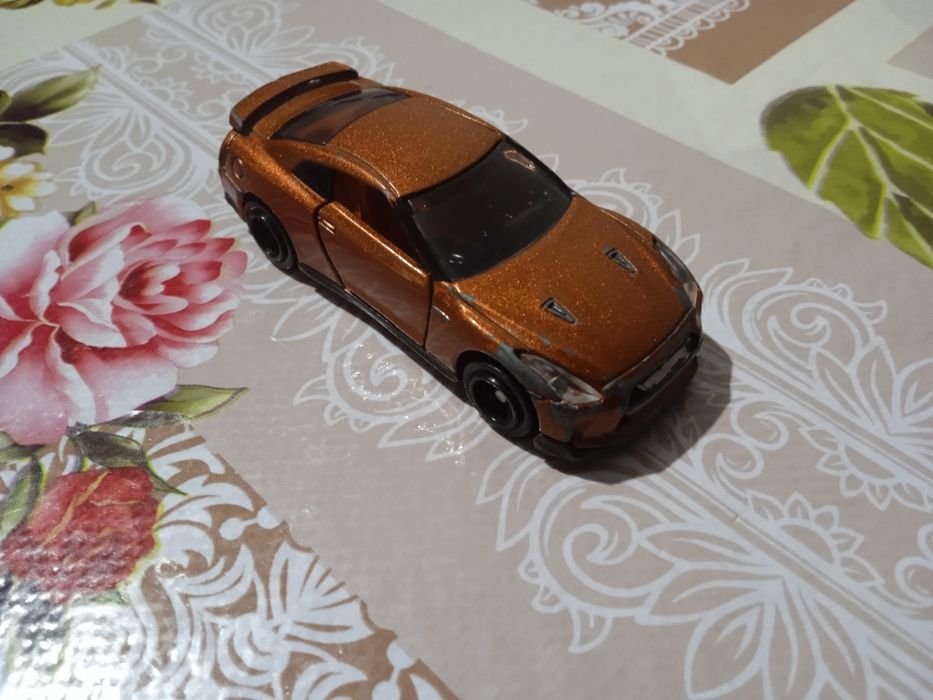 Продам пару машин из Томика