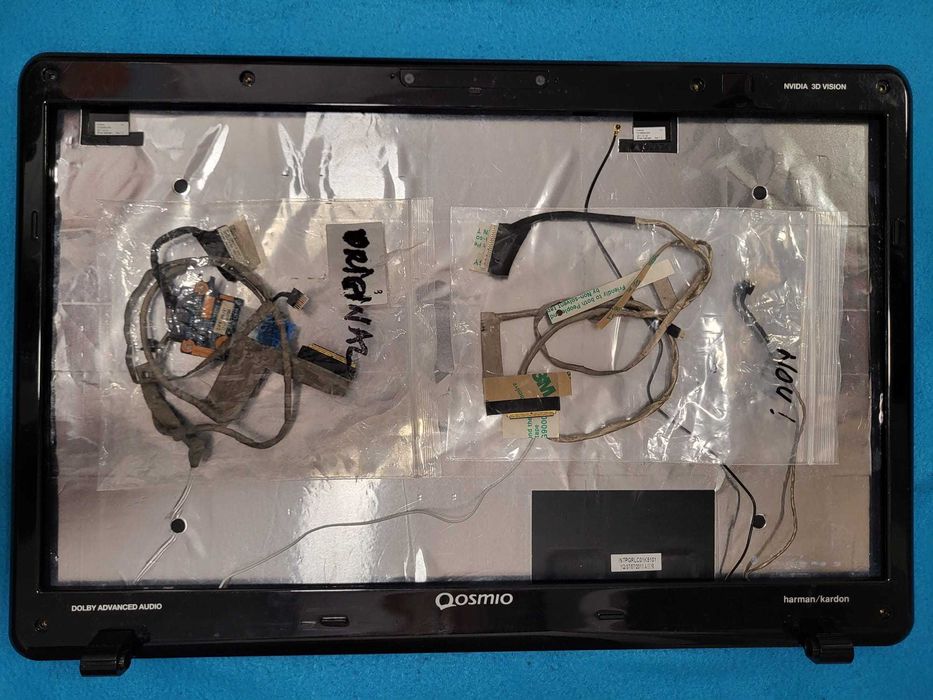 Dezmembrez laptop Toshiba Qosmio X770 / Asus F756UX-T4023D