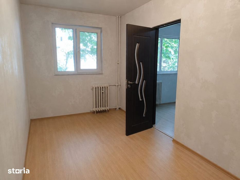 Malu Rosu(Rasnovenilor),apartament 2 camere,parter/4,de vanzare
