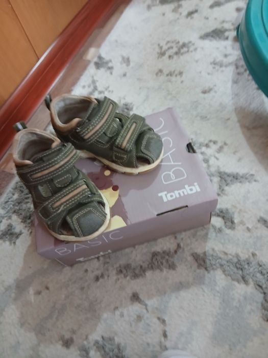 Сандали мальчик 21 р, кросы