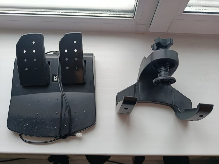 Срочно продаю игровой руль