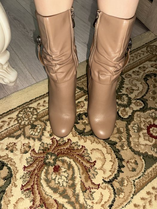 Новые женские ботинки