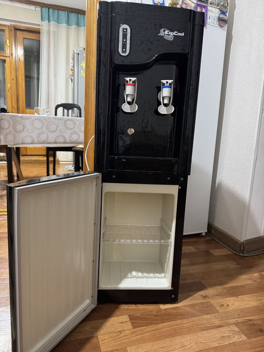 Продам диспансер (кулер)