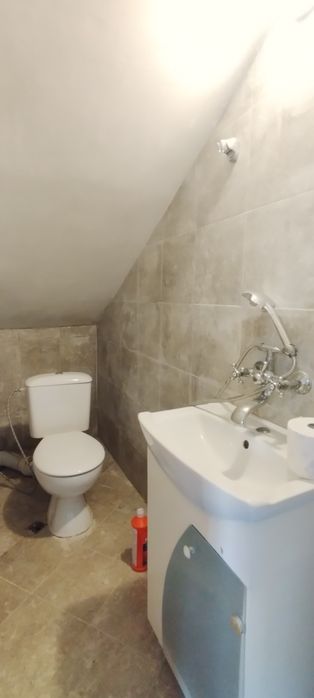 Продават се две къщи в жк. Църква, гр. Перник