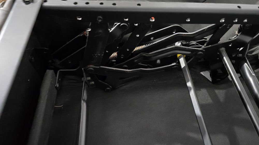 Canapea cu recliner și suport pentru picioare impecabilă - ca nouă