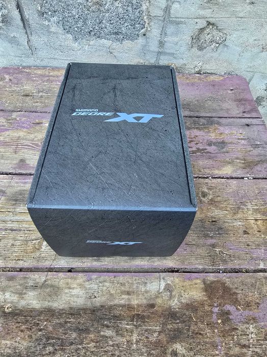 Курбели Deore XT и овален венец Absolute Black