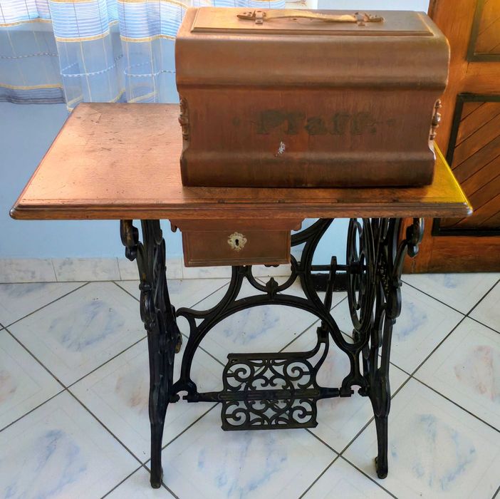Masina de cusut manuala PFAFF an 1901
