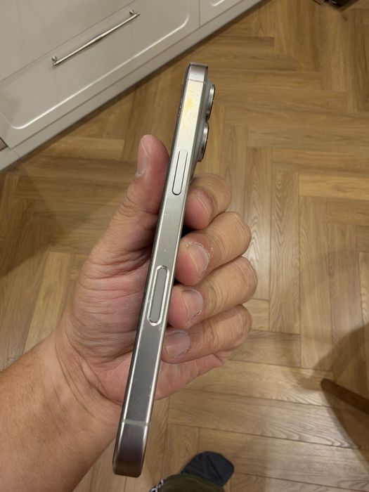 iPhone 16 pro 256 GB