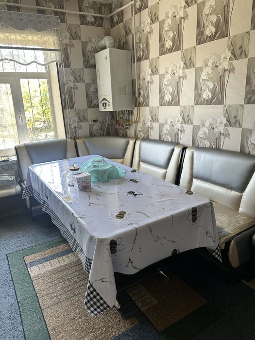 Продается кухонный уголок б/у