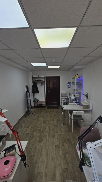 Аренда маникюрный стол