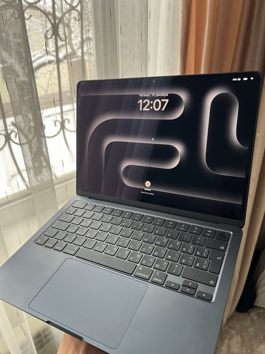Срочно новый MacBook Air M2 16/256 gb