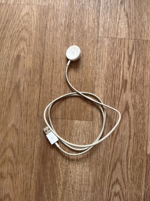 продам оригинальный шнур для apple watch