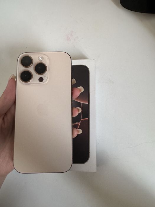 iPhone 16 Pro,256 GB,desert titanium