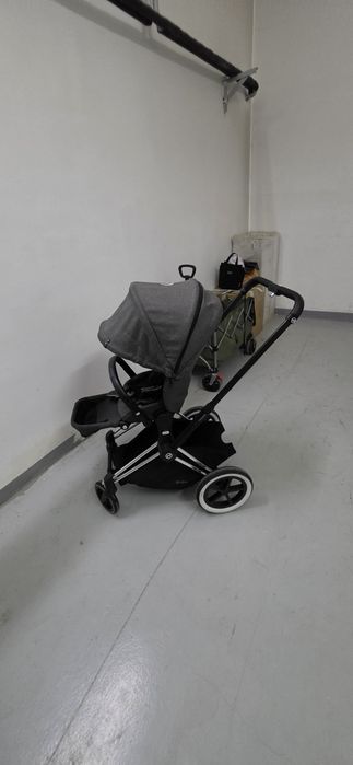 Продаю коляску cybex platinum