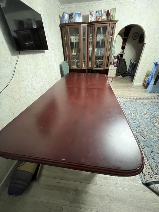 Стол в хорошем состоянии