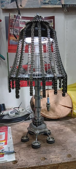 Нощна лампа от авточасти