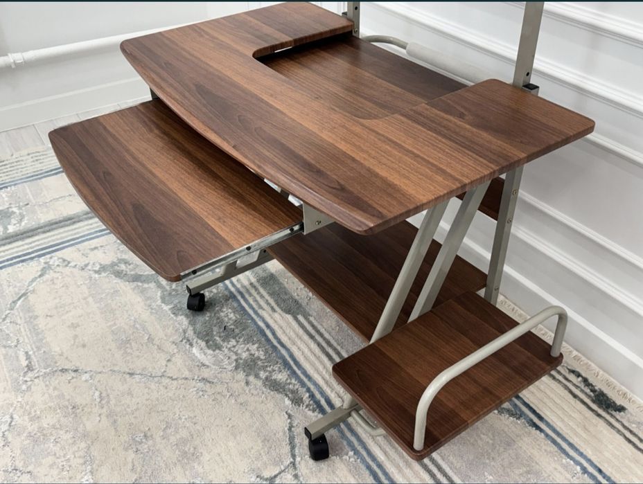 Стол компьютерный