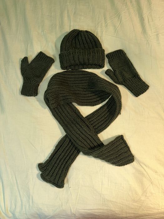 Зимен вълнен ръчно плетен комплект плетена зелена шапка, шал, ръкавици