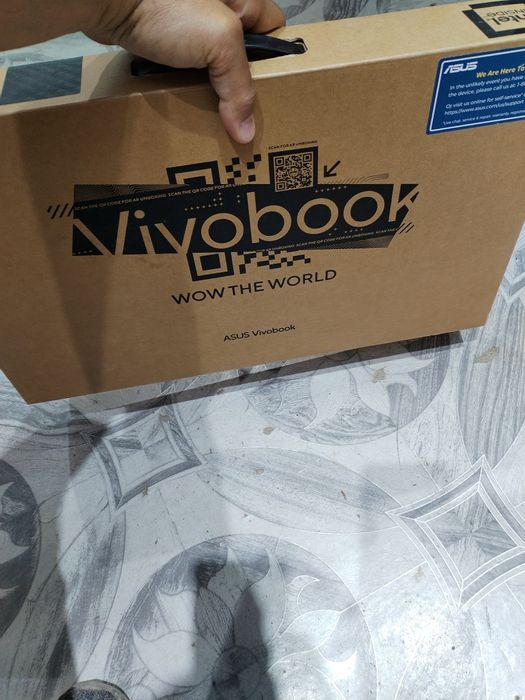 Noubook sotiladi Asus