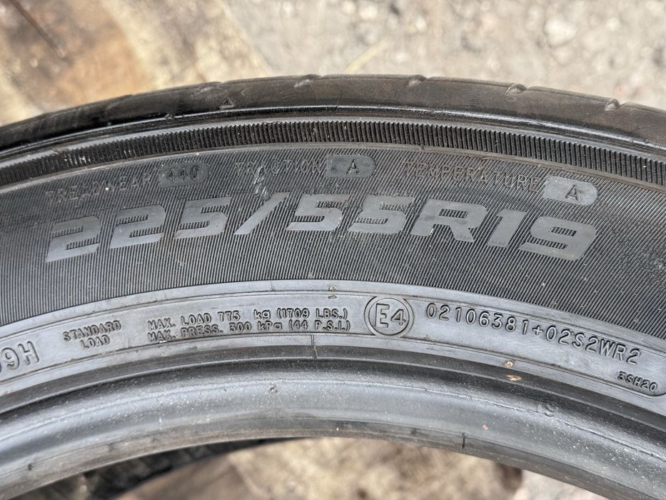 225/55/19 комплект