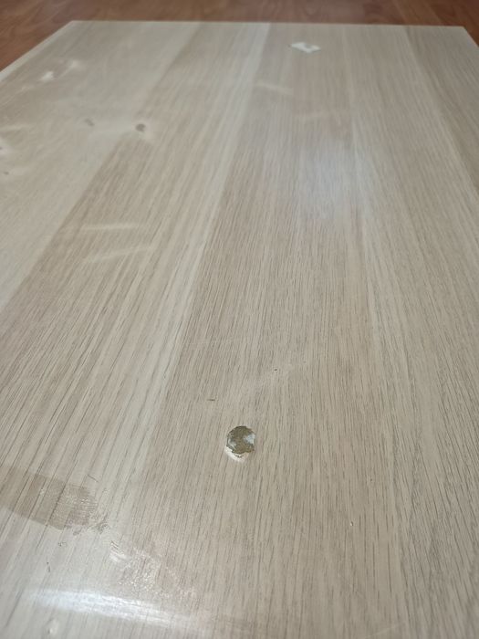 Masă Ikea Linnmon - suprafață uzată