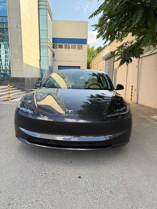 Tesla Model 3 Restyling 2025