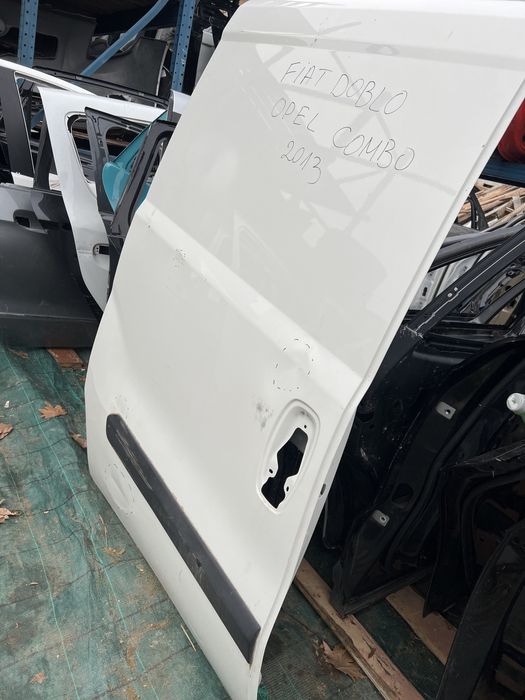 Fiat Doblo Opel Combo 2013 дясна плъзгаща врата